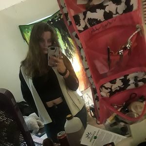 Meet your Posher, Kay